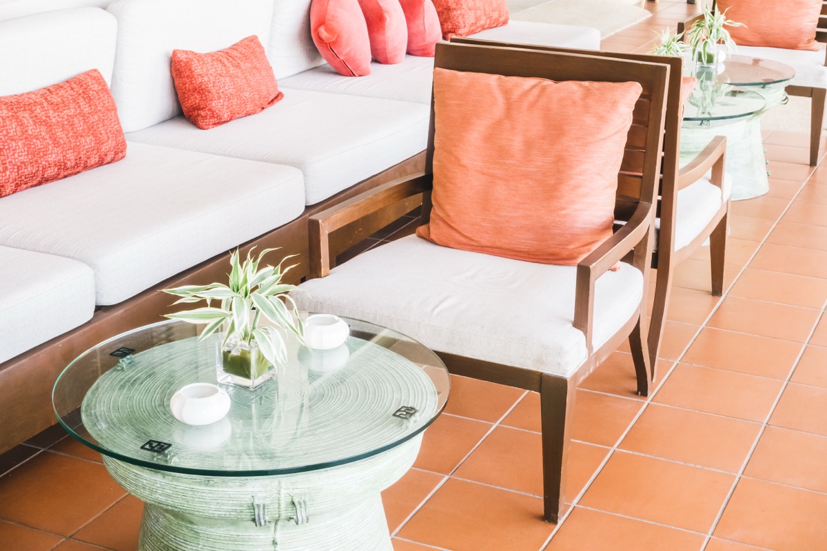 Czy Keter to Curver? Porównanie mebli ogrodowych plastikowych