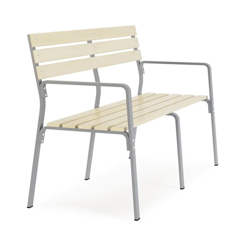 Czym wyczyścić białe meble ogrodowe? Sprawdź skuteczne metody