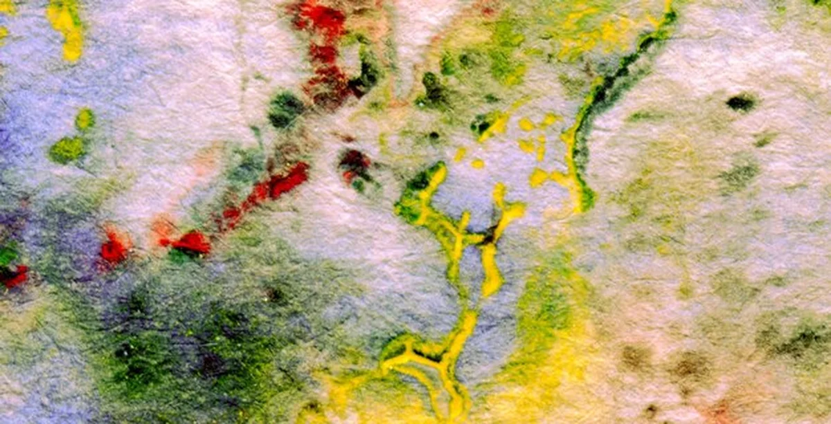 Abstrakcyjne wzory marmuru i intensywne kolory